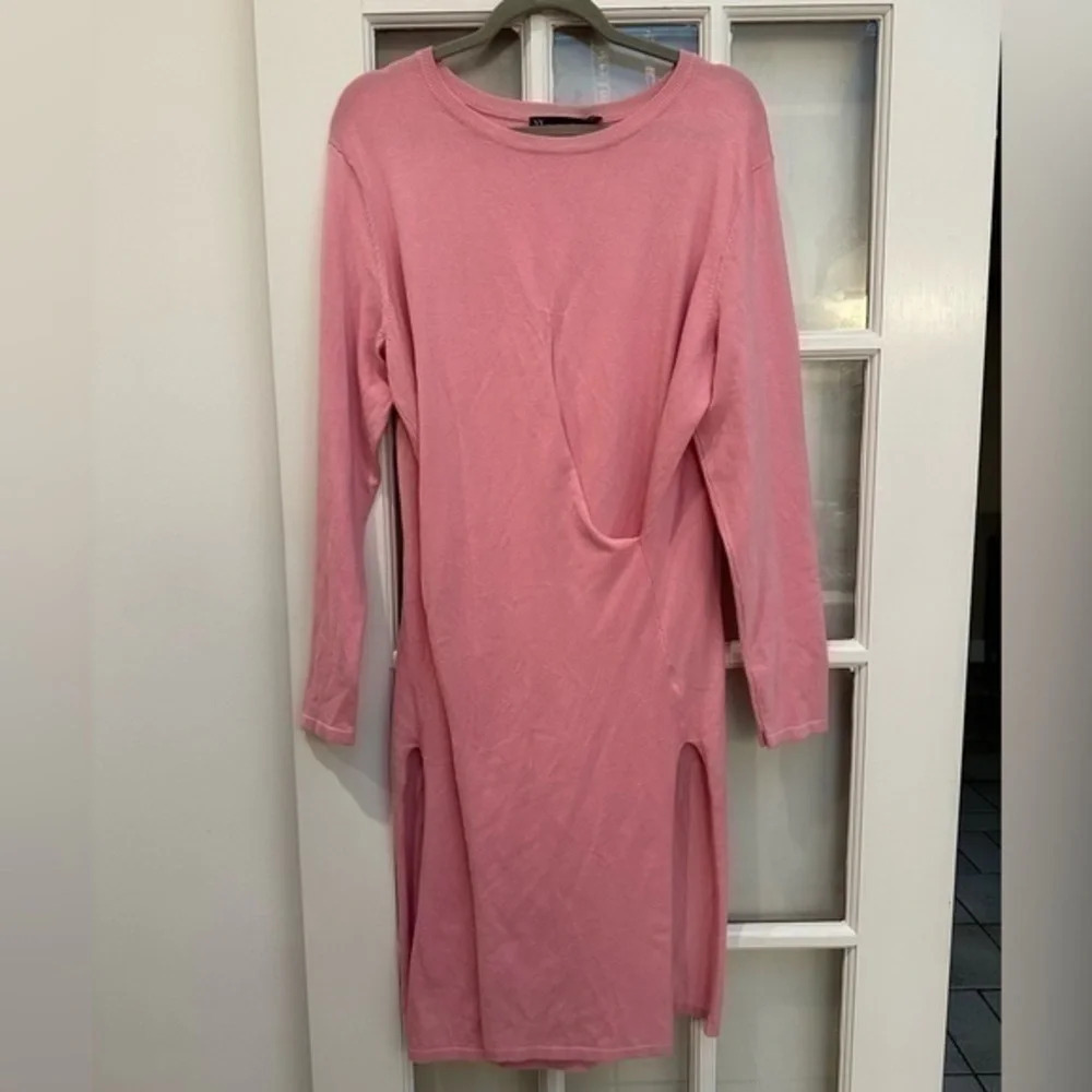 New York & Company Pink Long Sleeve Cut Out Sweater Midi Dress Size M NWT